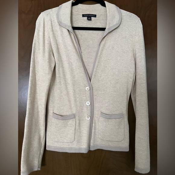 Banana Republic Jackets & Blazers - Cashmere blend button up blazer